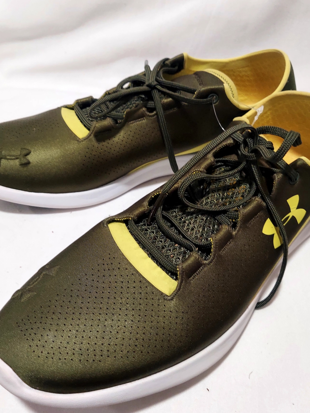 Under Armour SpeedForm Gemini Athletic Shoes Green & Yellow US 11